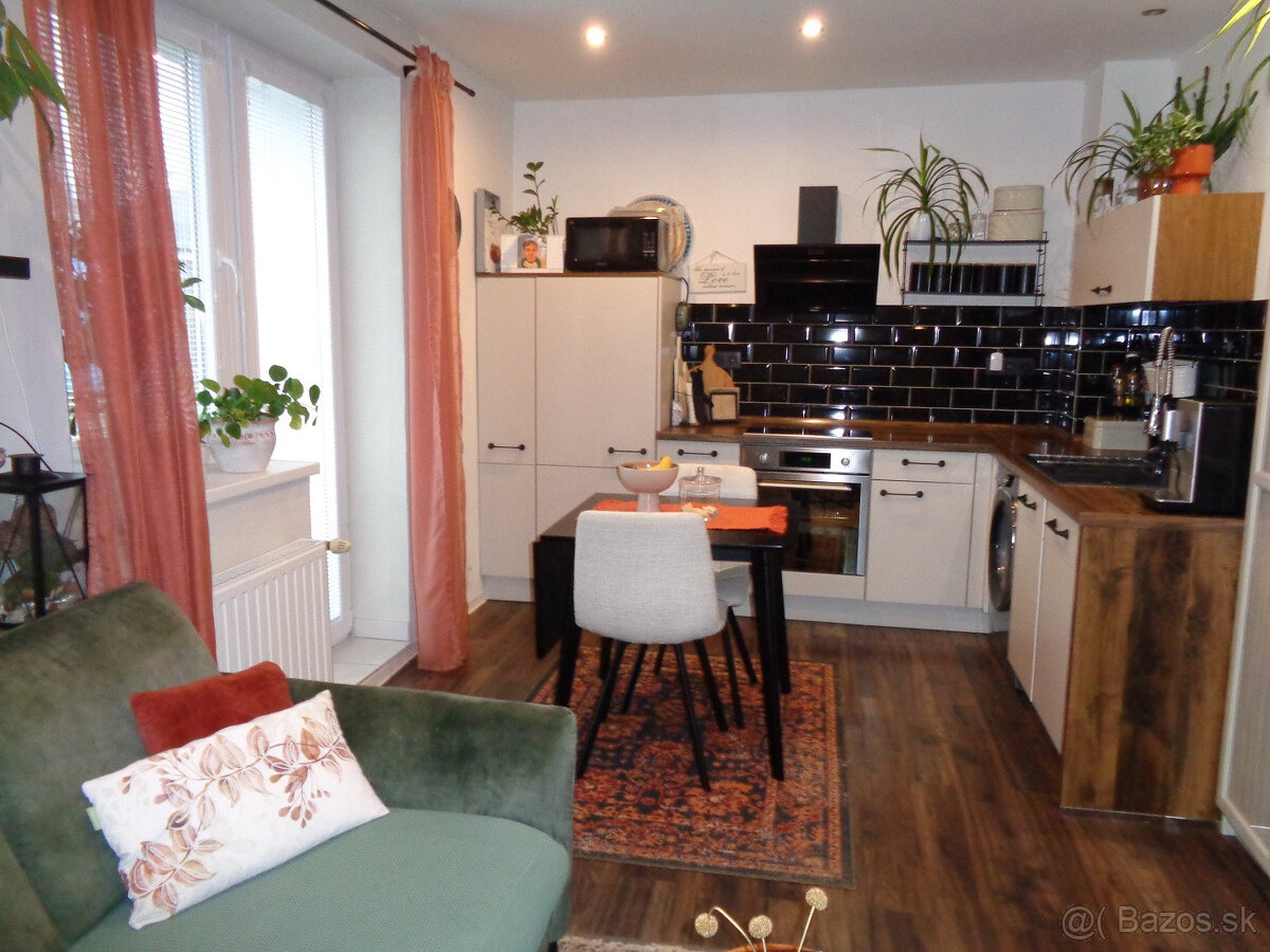Predaj Poprad -  Matejovce 2 izbový byt s balkónom ,64 m2.