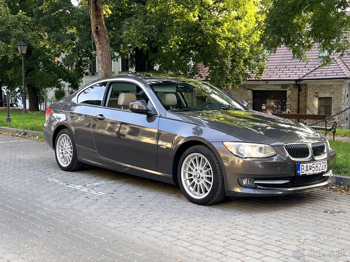BMW 330i xDrive e92