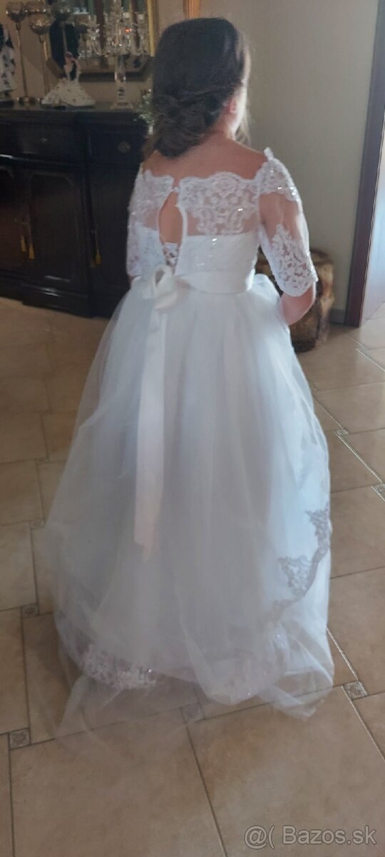 Saty dievcenske biele prijimanie