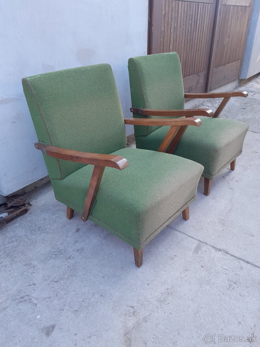 Predám zelené kreslá cena spolu 50€