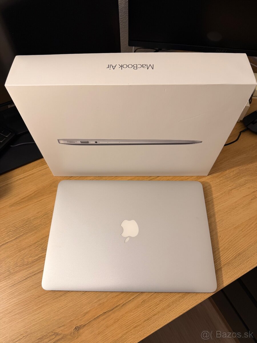 MacBook Air 13’ 2015 - TOP stav
