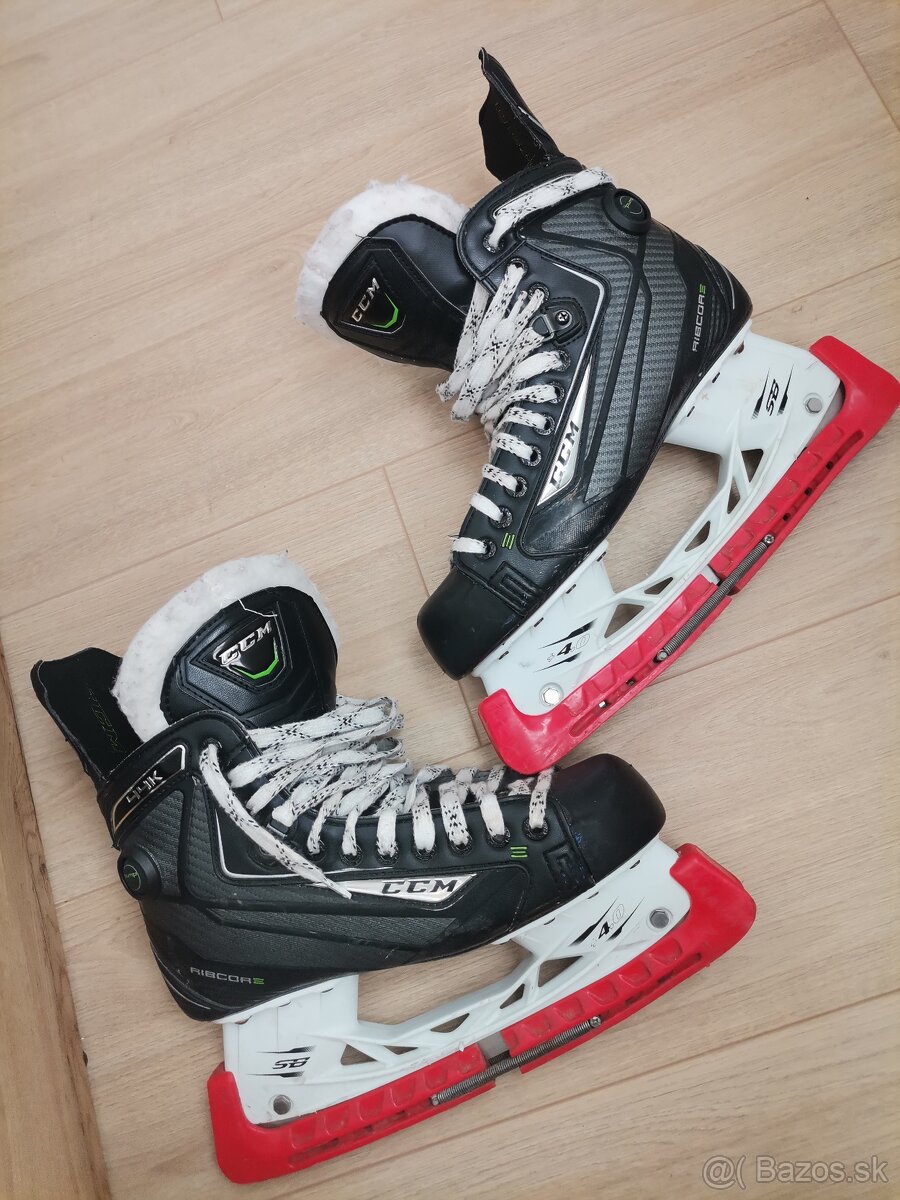 Hokejové korčule CCM veľ. 41