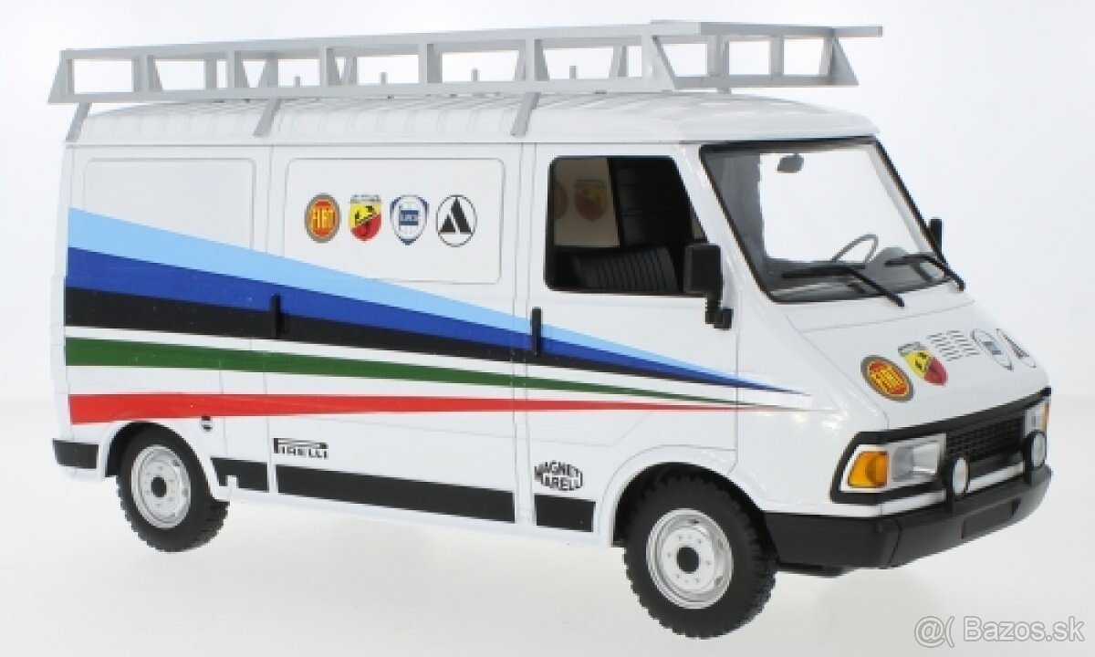 Fiat 242 Van Rallye Assistance Fiat Abarth 1980 1:18 IXO