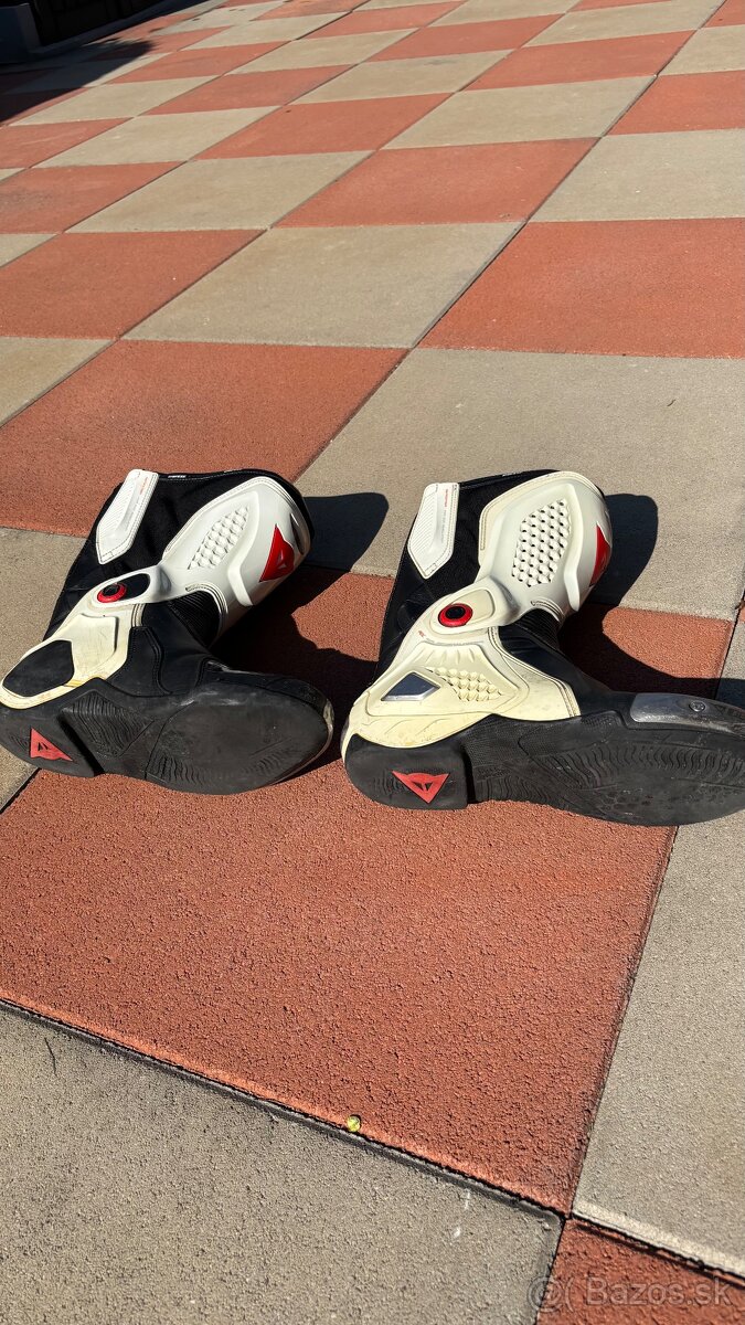 Čizmy dainese