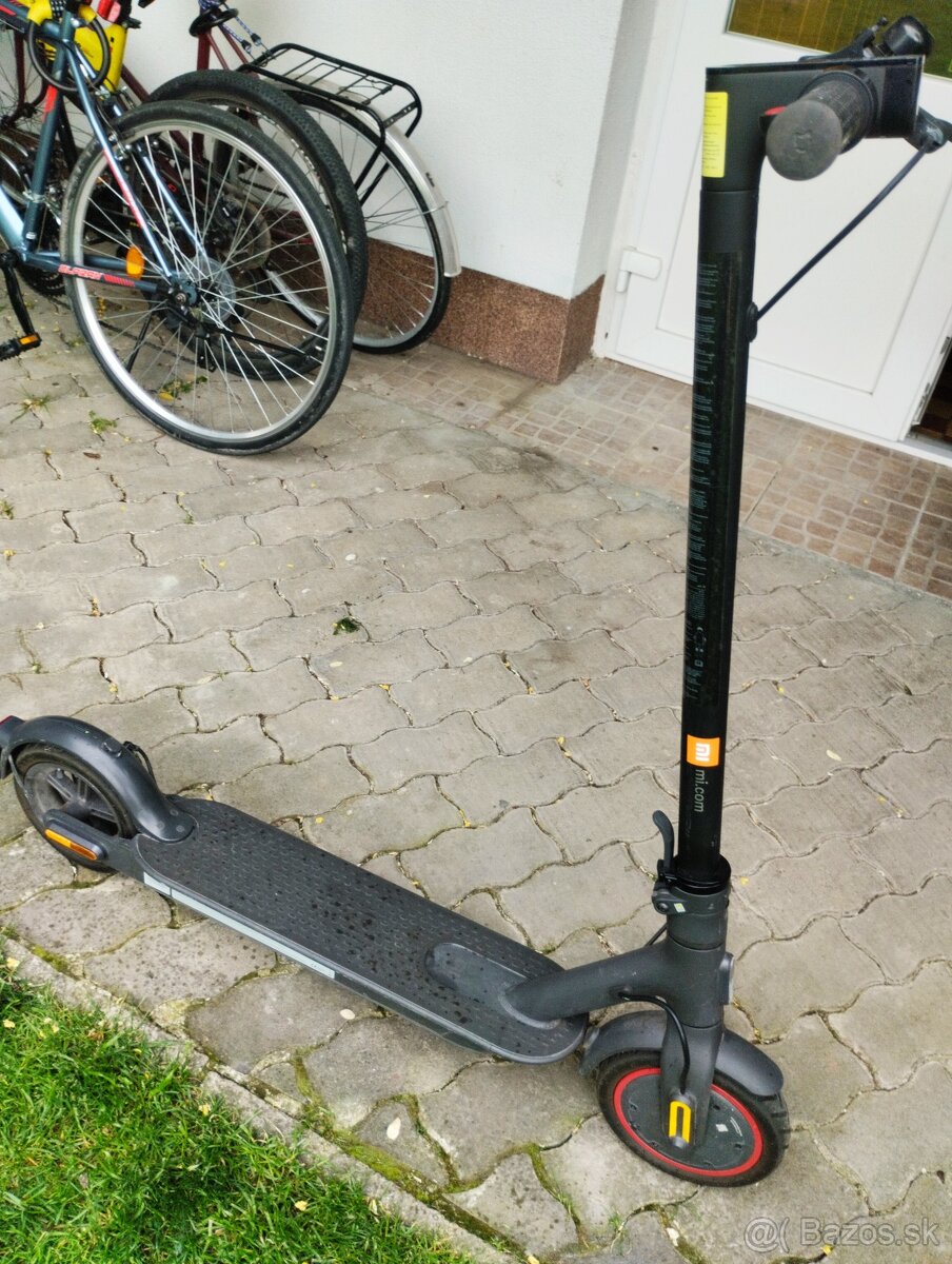Xiaomi Mi Pro 2 elektrická kolobežka