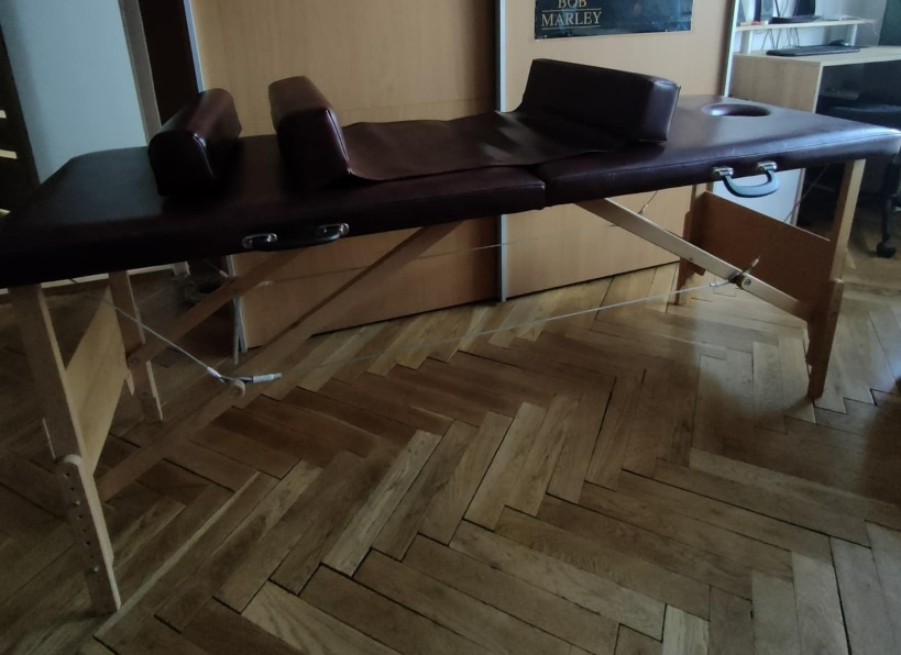Masážny stôl
