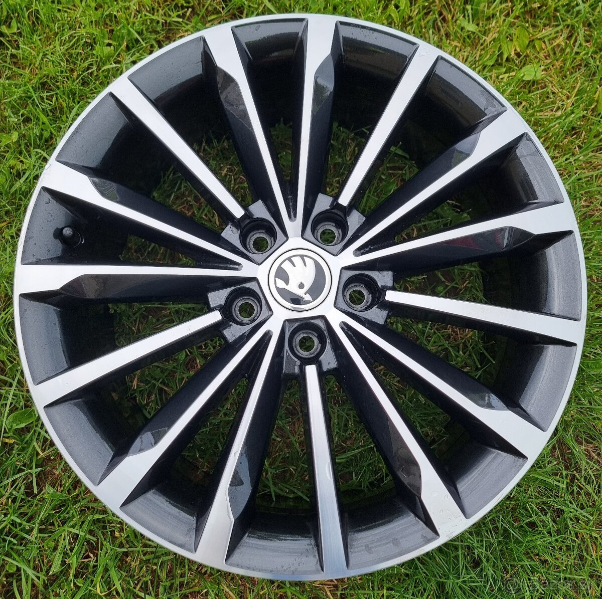 Predám originál kolesá Škoda TRINITY r18