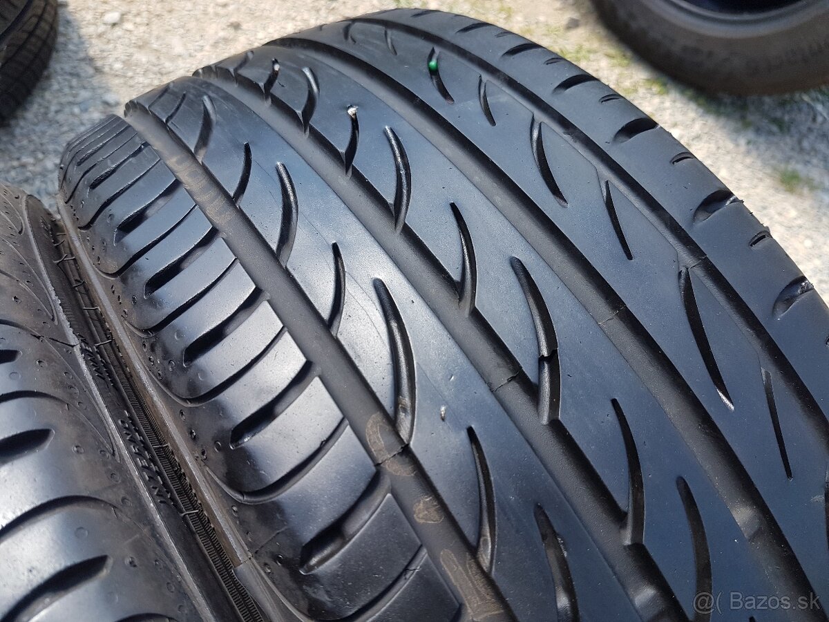 205/40 r17 letné pneumatiky 2ks Pirelli
