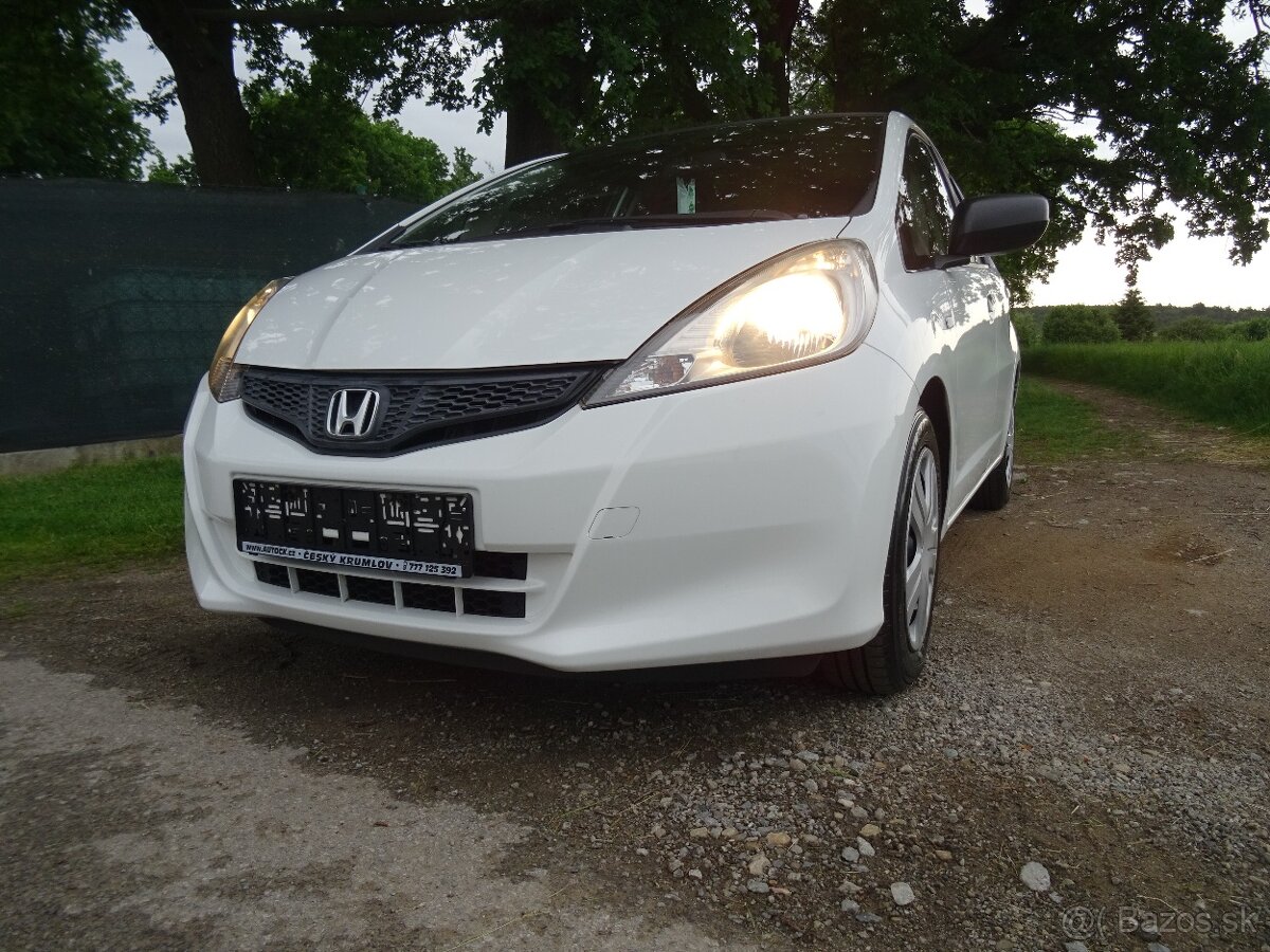 Honda Jazz, 1.2 i-VTEC 66kW 1x majitel servis jen Honda