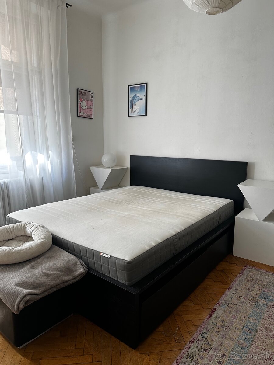 Ikea Malm postel 160x200 so 4 suflikmi