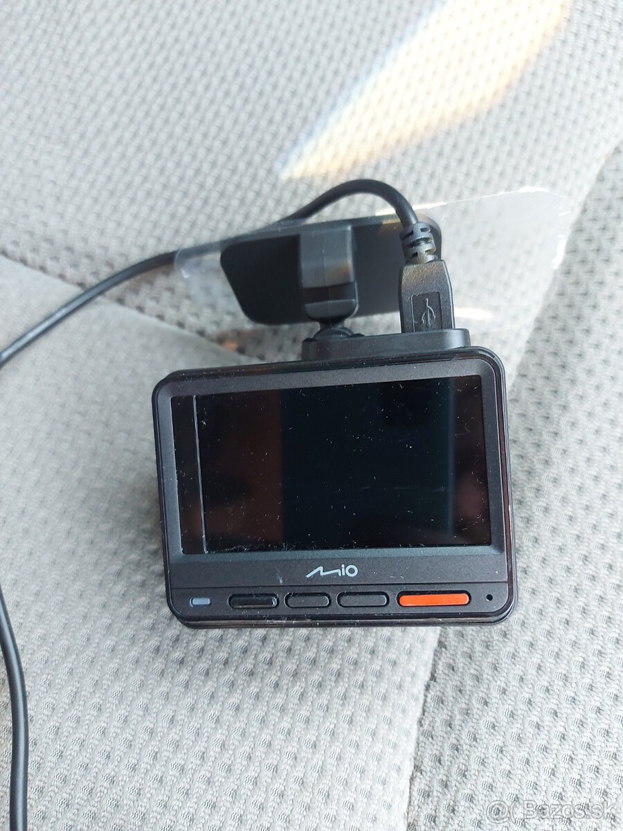 Predám autokameru mio 935 w