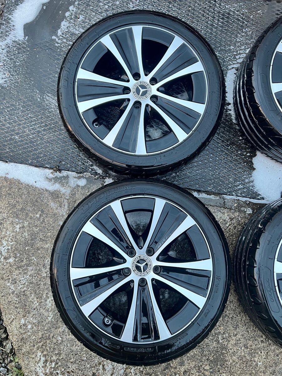 Elektróny Mercedes benz