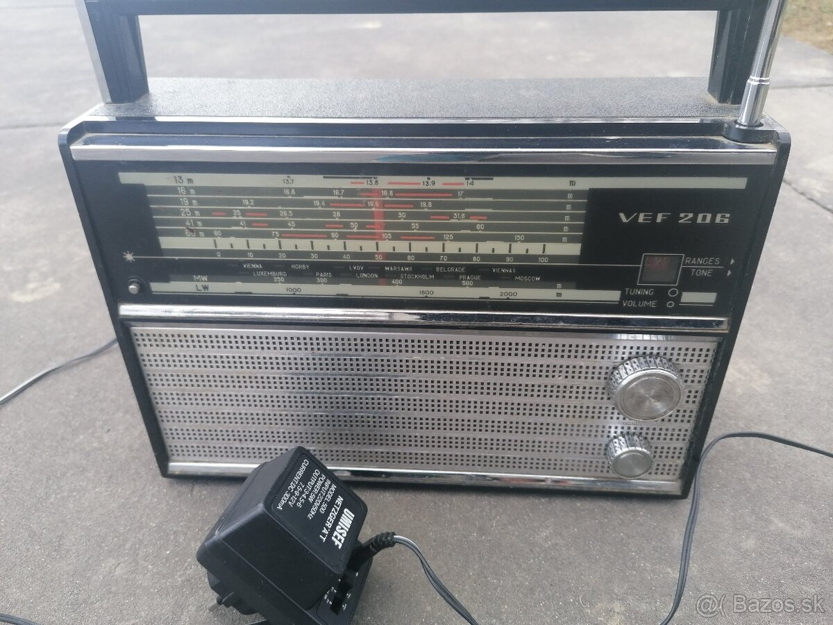 Predám starožitné rádio VEF 206