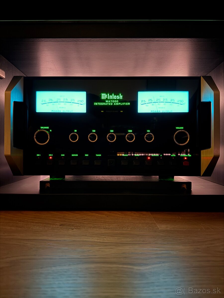 McIntosh MA7000