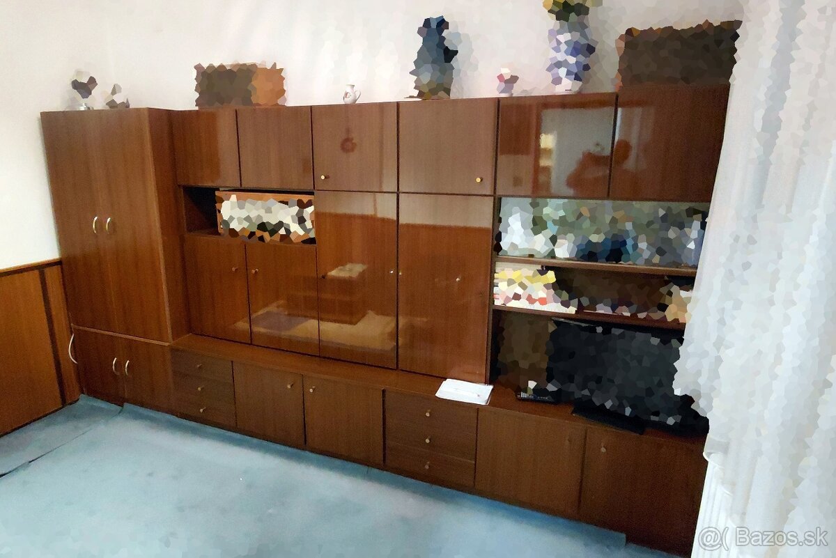 Retro obývacia stena