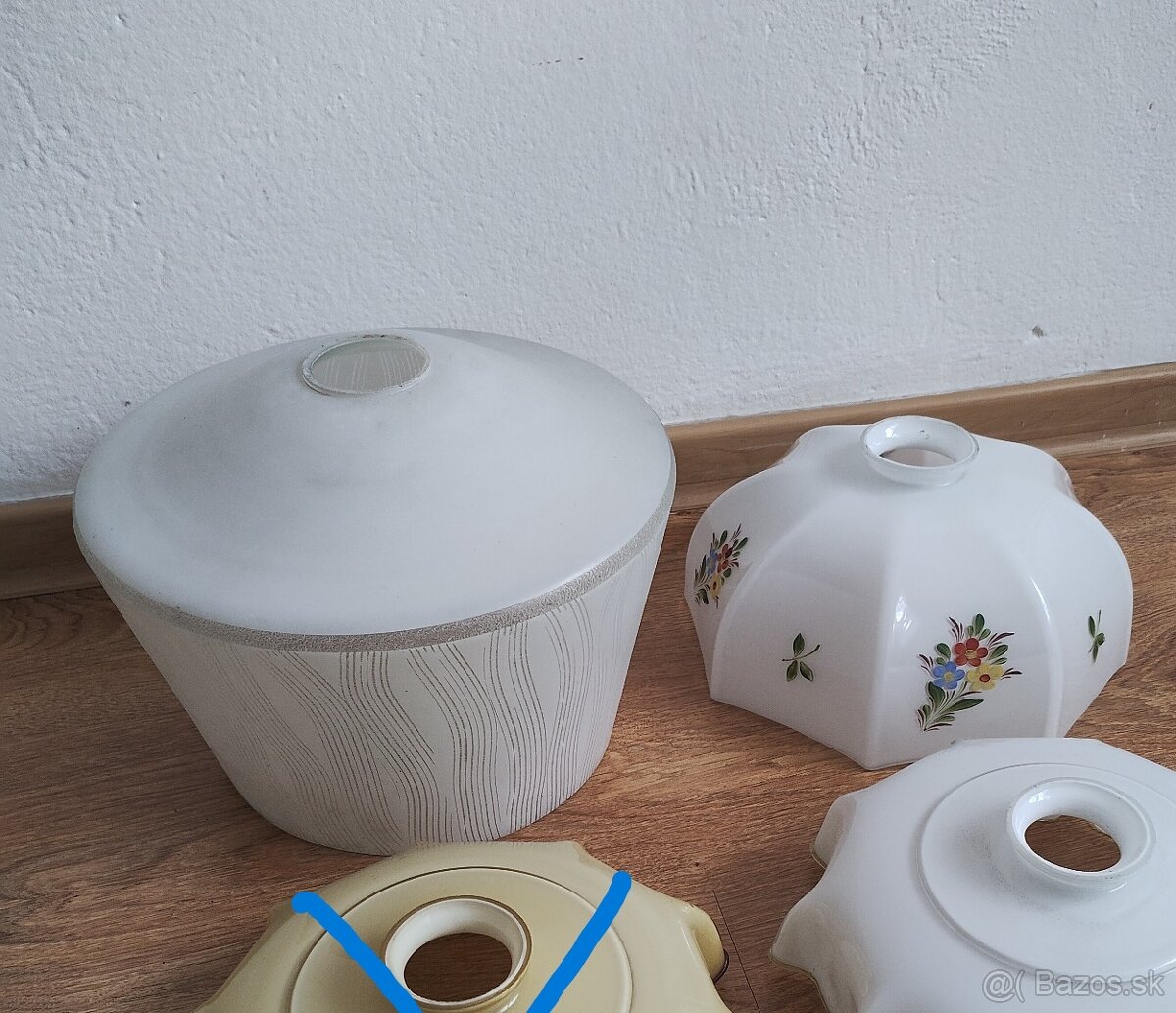 Prodám starožitné krásně zachovalé lustry