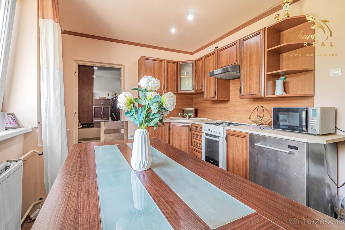 TOP PONUKA, TOP CENA Veľkometrážny rodinný dom blízko centr