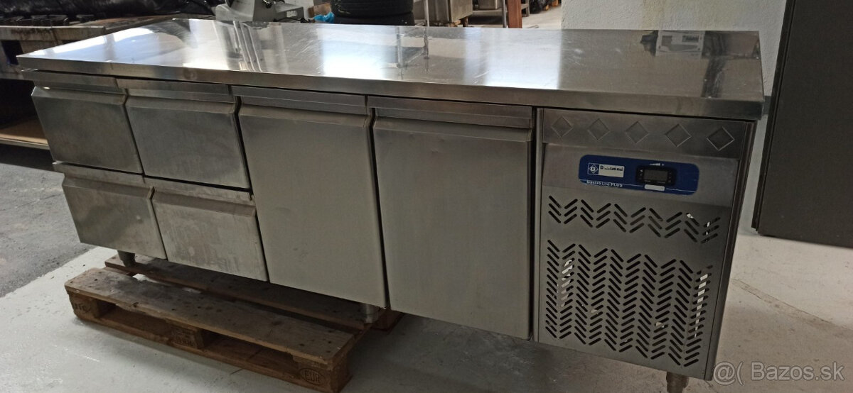 Chladiaci stôl nerezový