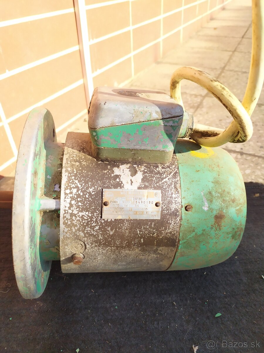 Elektromotor 0,75KW,1400ot-Prirubovy