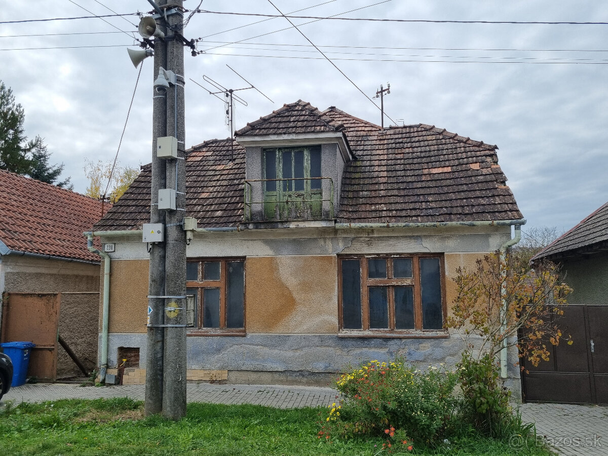 RODINNÝ DOM a POZEMOK 1205 m2 DOBRÁ VODA - TRNAVA - VOĽNÝ