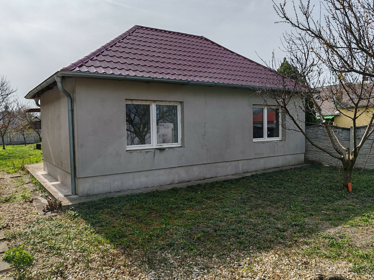 Rodinný dom v obci Číčov na predaj