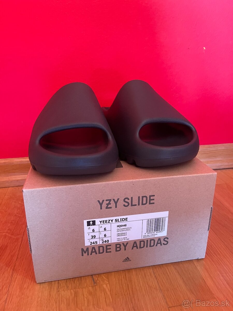 Adidas Yeezy slides onyx