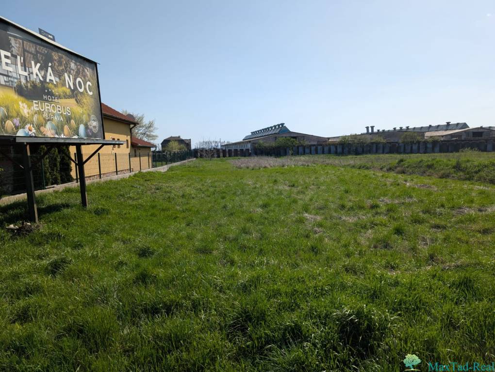 STAVEBNÝ POZEMOK 928 M², HRIADKY