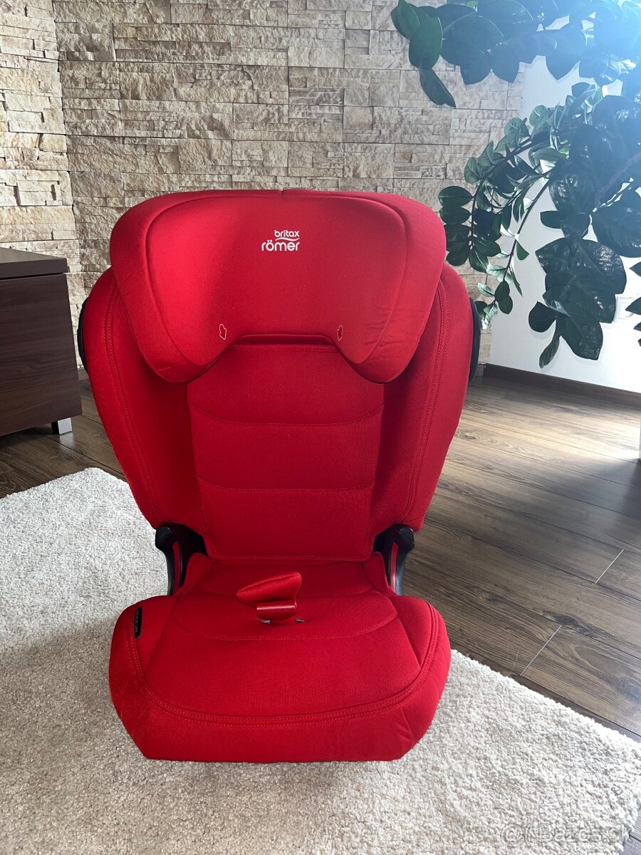 Römer Kidfix III m červená