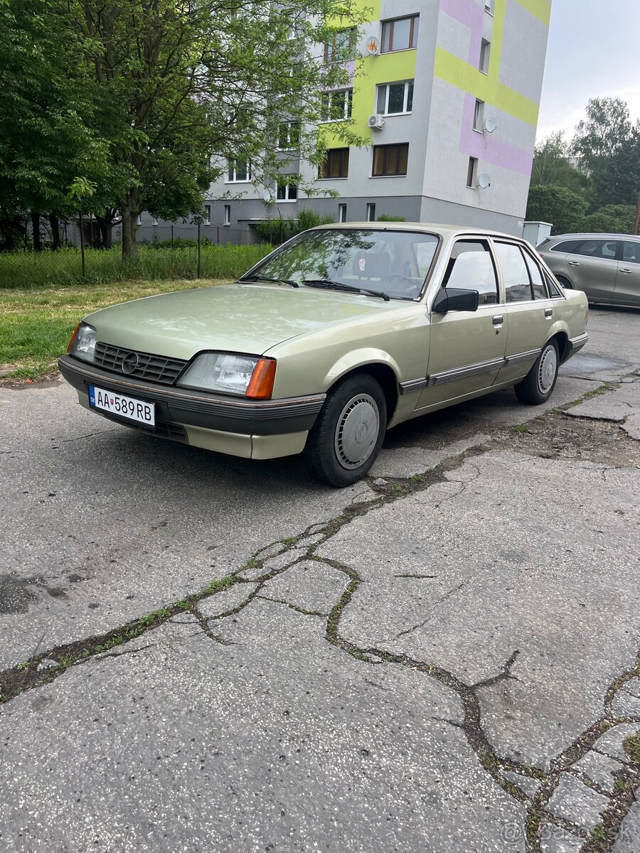Opel rekord e 2.0s