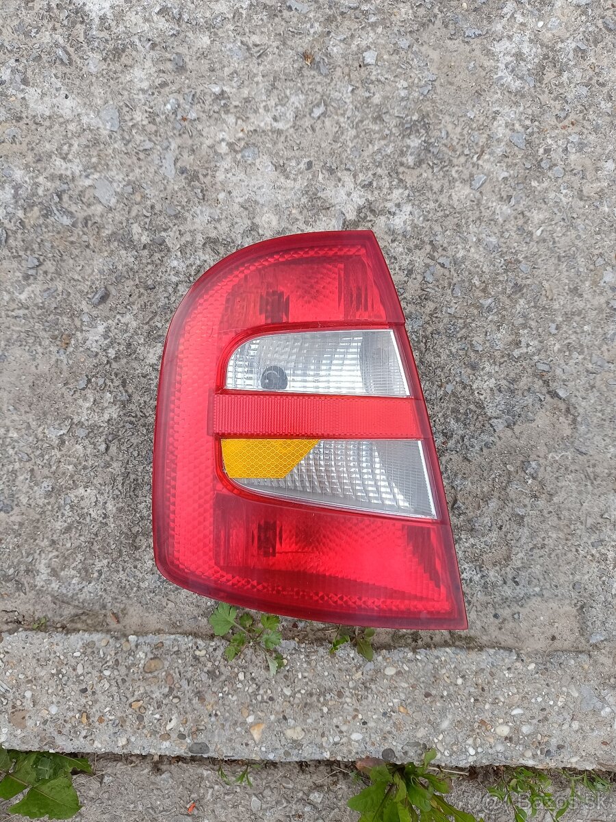 Zadné ľavé svetlo škoda Fabia 1