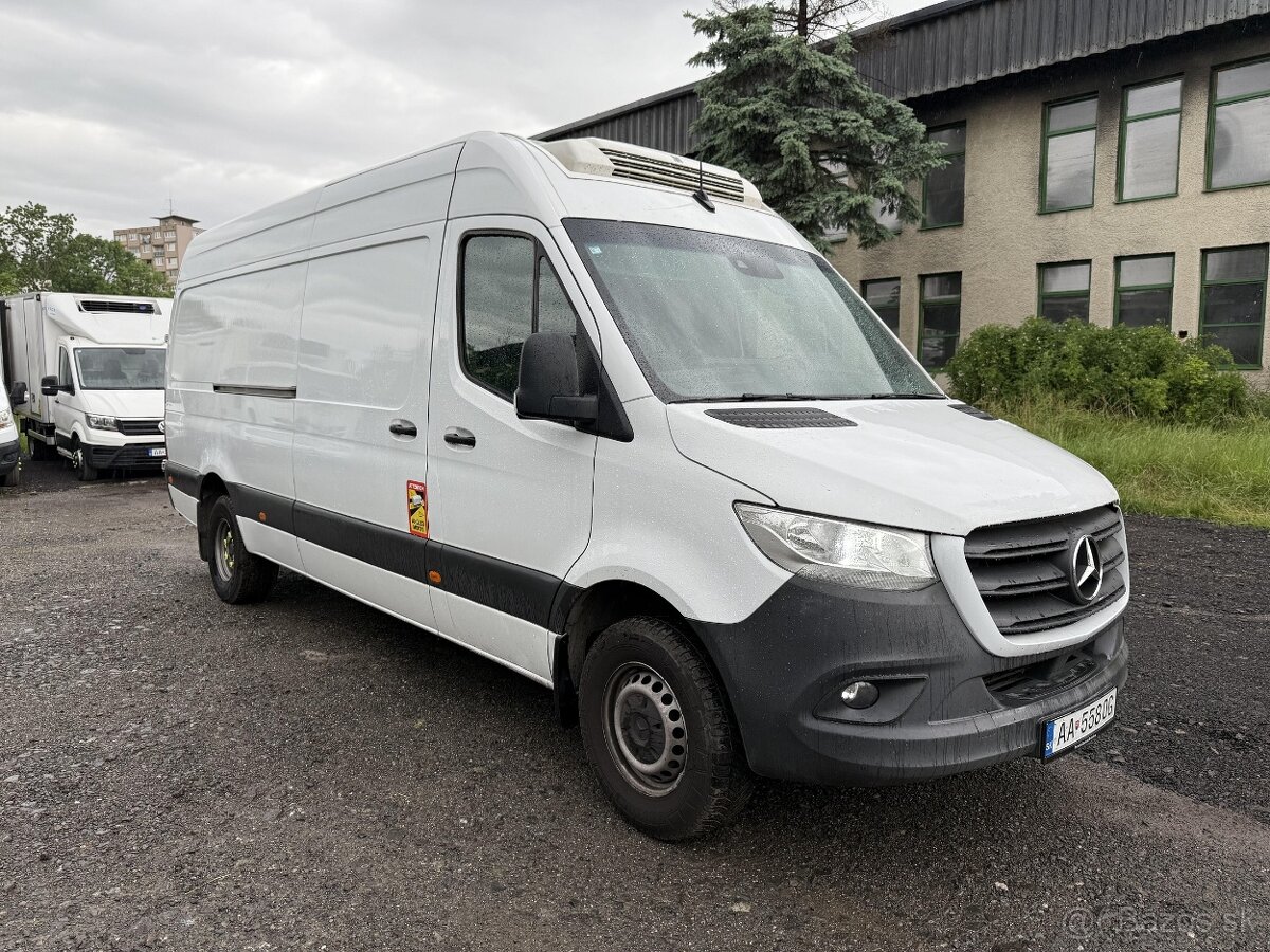 Mercedes Sprinter 414 4.1t super single Chladiarenské 230V