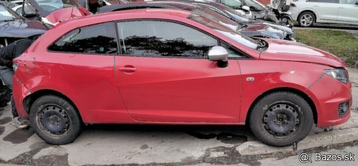 SEAT IBIZA FR 2.0 TDI 2010 predám DVERE, MOTOR CFHD, PREVODO