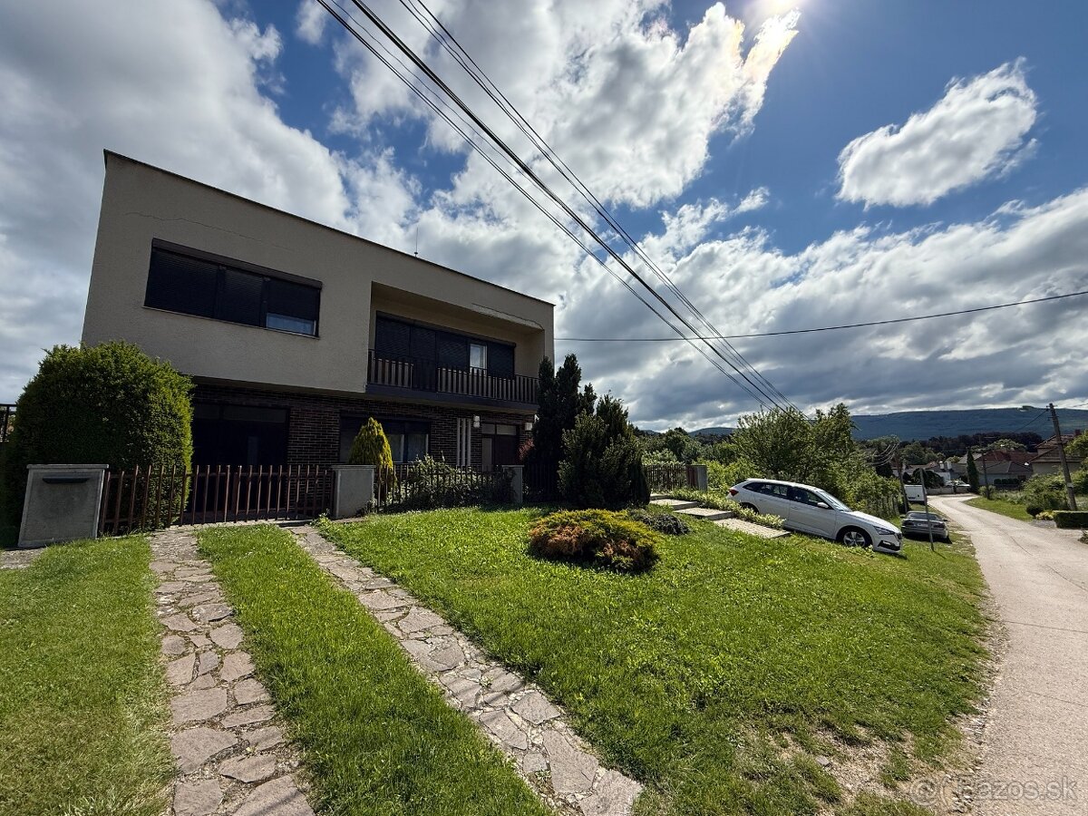 PREDAJ - RODINNÝ DOM - TOPOĽČIANKY