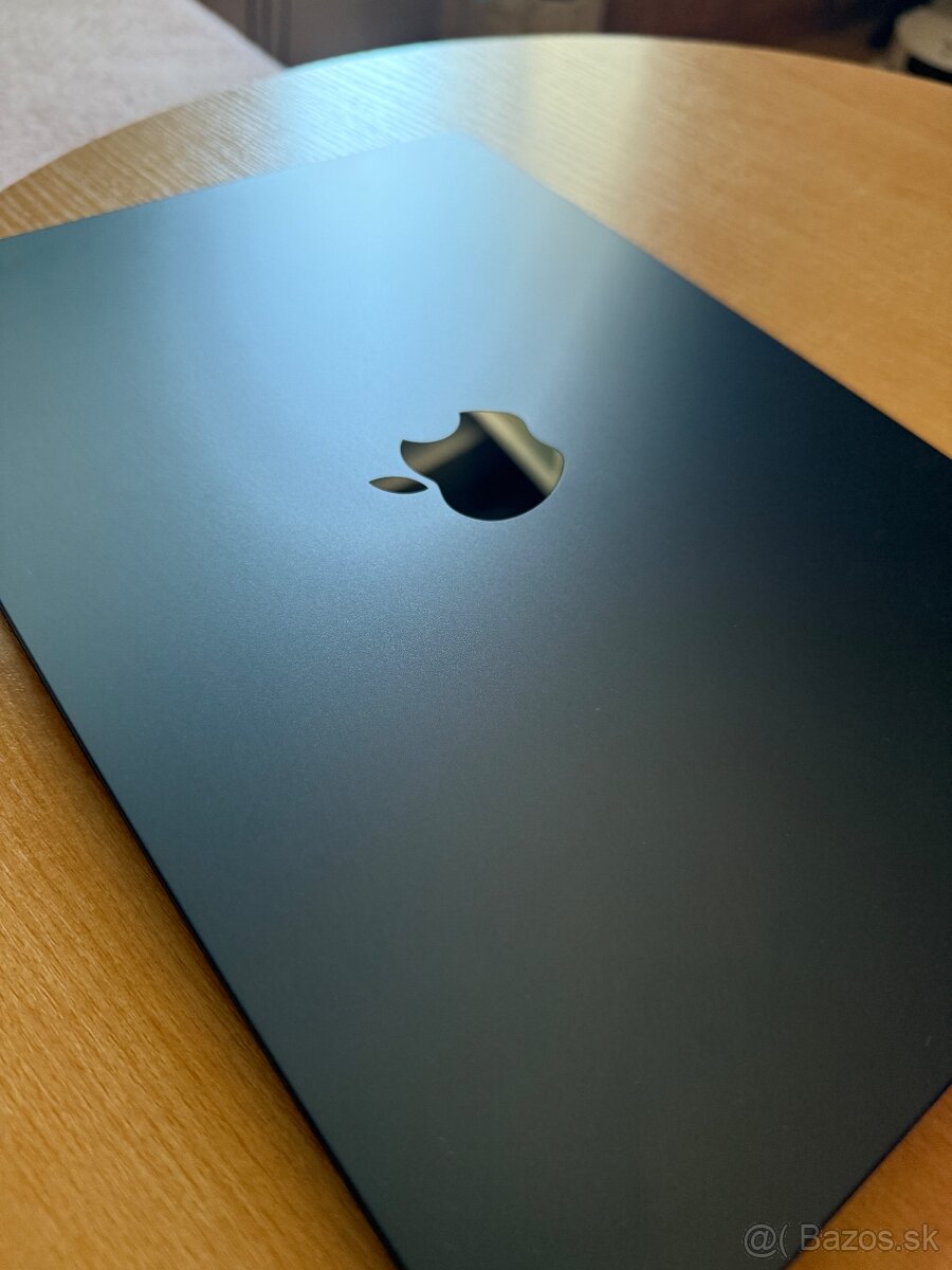 MacBook Air 13" M2 SK 2022 Polnočný