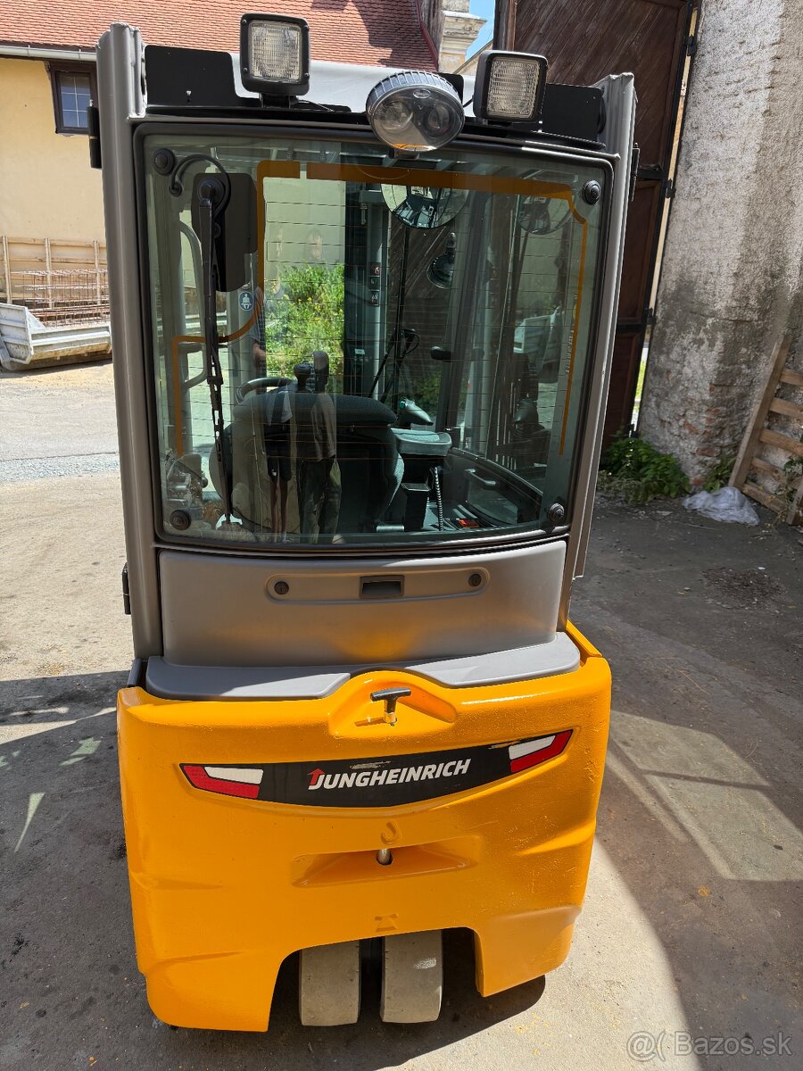 ✳️ Výprodej aku VZV Jungheinrich EFG 220 triplex r.v. 2020✳️