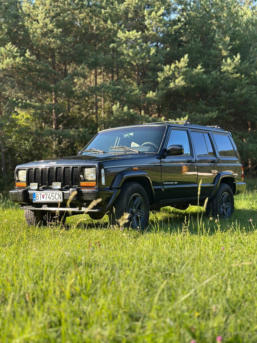 Jeep Cherokee XJ LIMITED 4.0l benzín