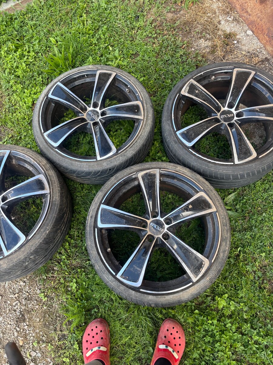 Elektrony 225/35 R19 + pneu letné
