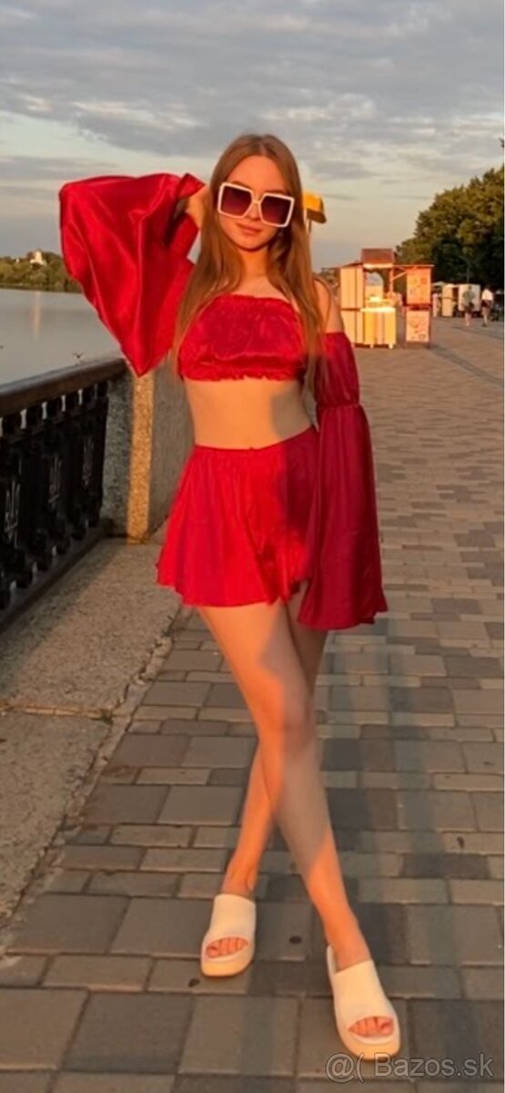 Červený kostým Margo XS - top a šortky