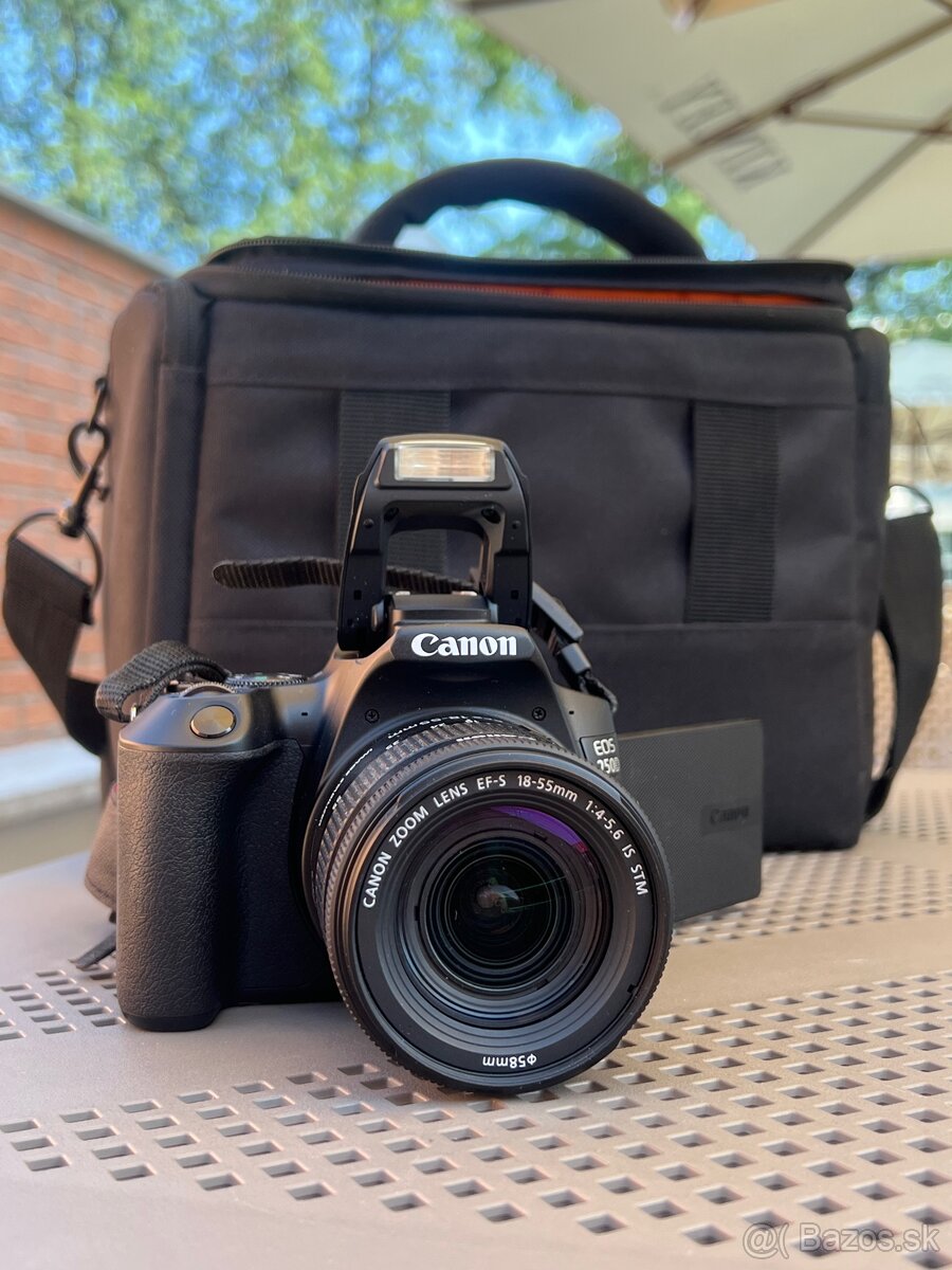 Fotoaparát Canon EOS 250D + EFS 18-55mm
