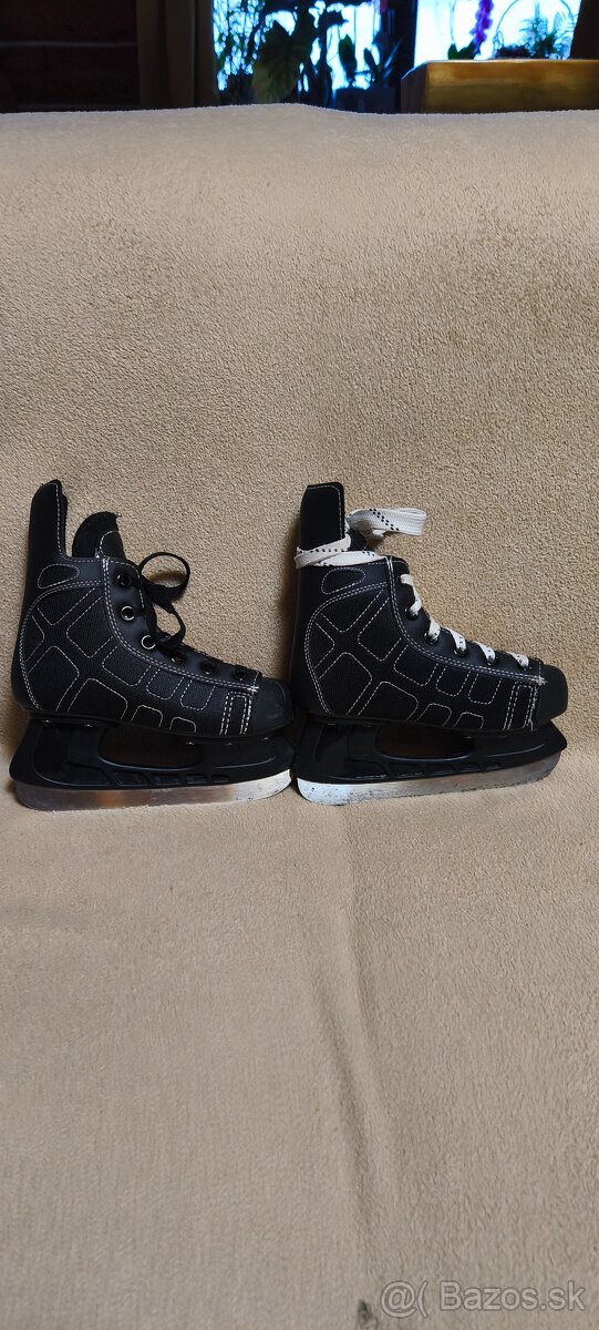 Predám hokejové korčule oxelo