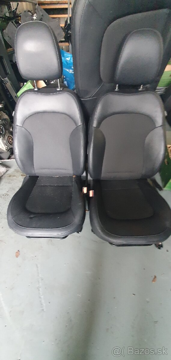 Hyundai i40 sedačky interier