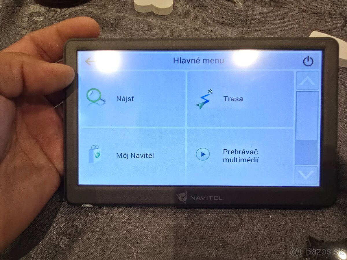 Navigacia Navitel 70e