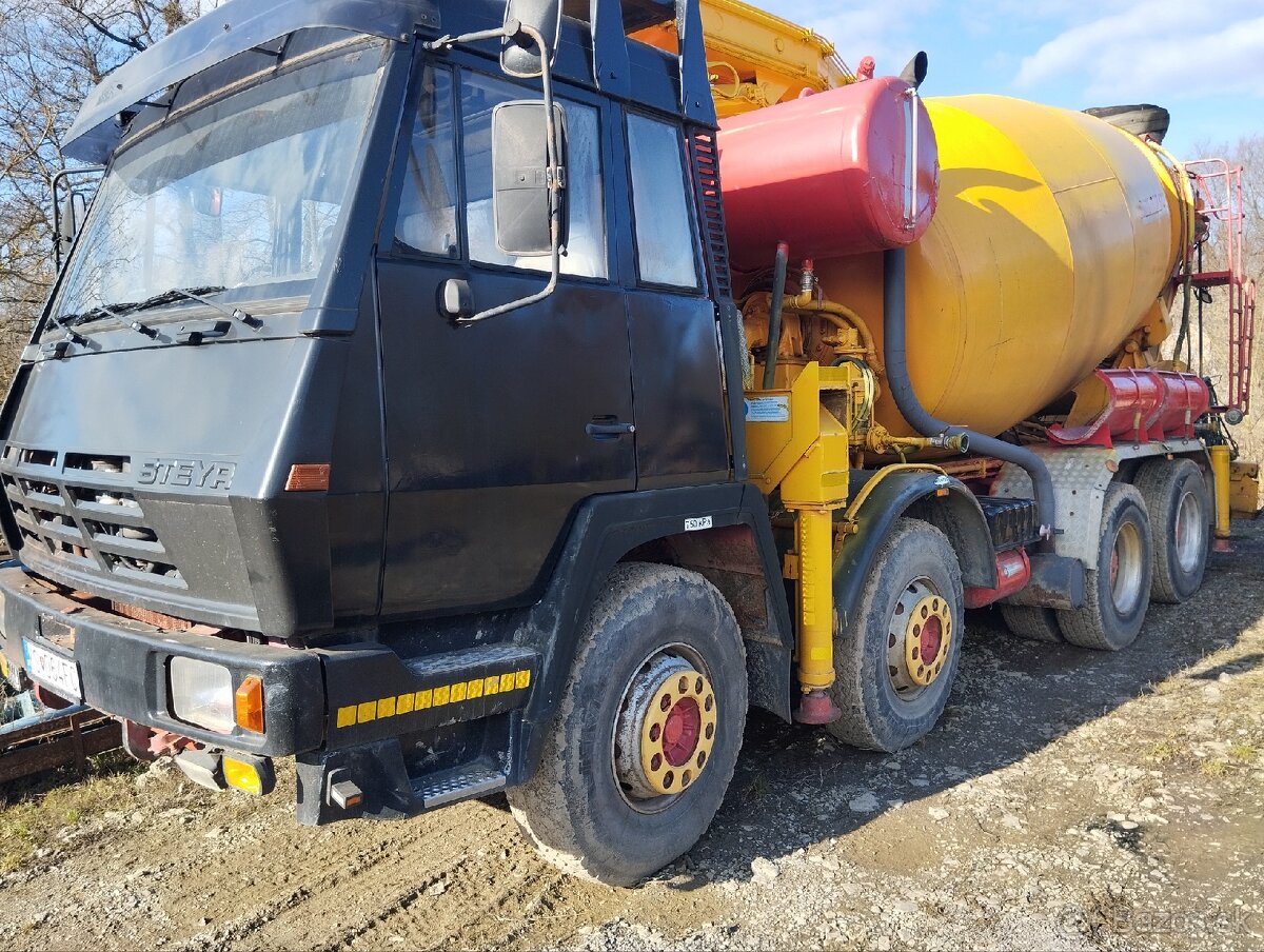 Betonpumpa 28m rameno , domiesavac 5.5m3
