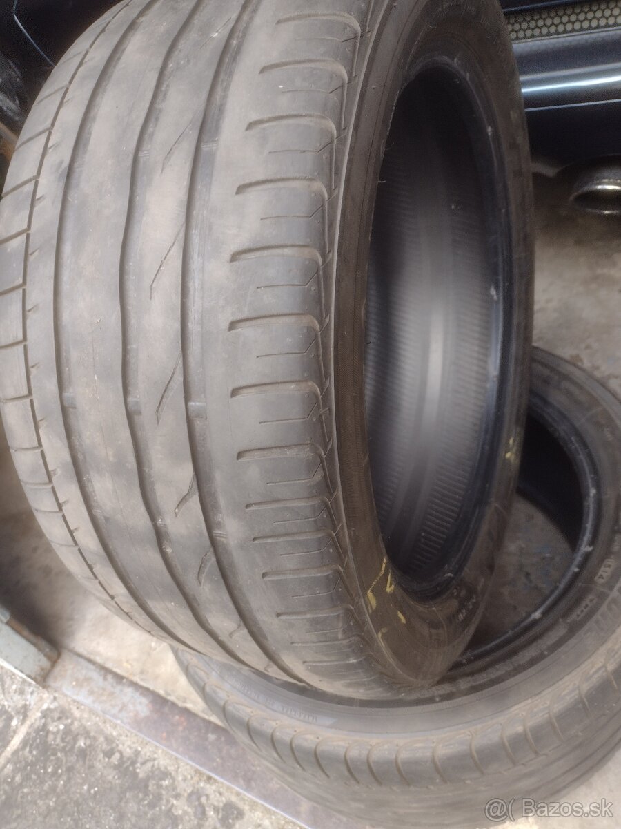 Predám dve letné pneu Bridgestone 275/40R18