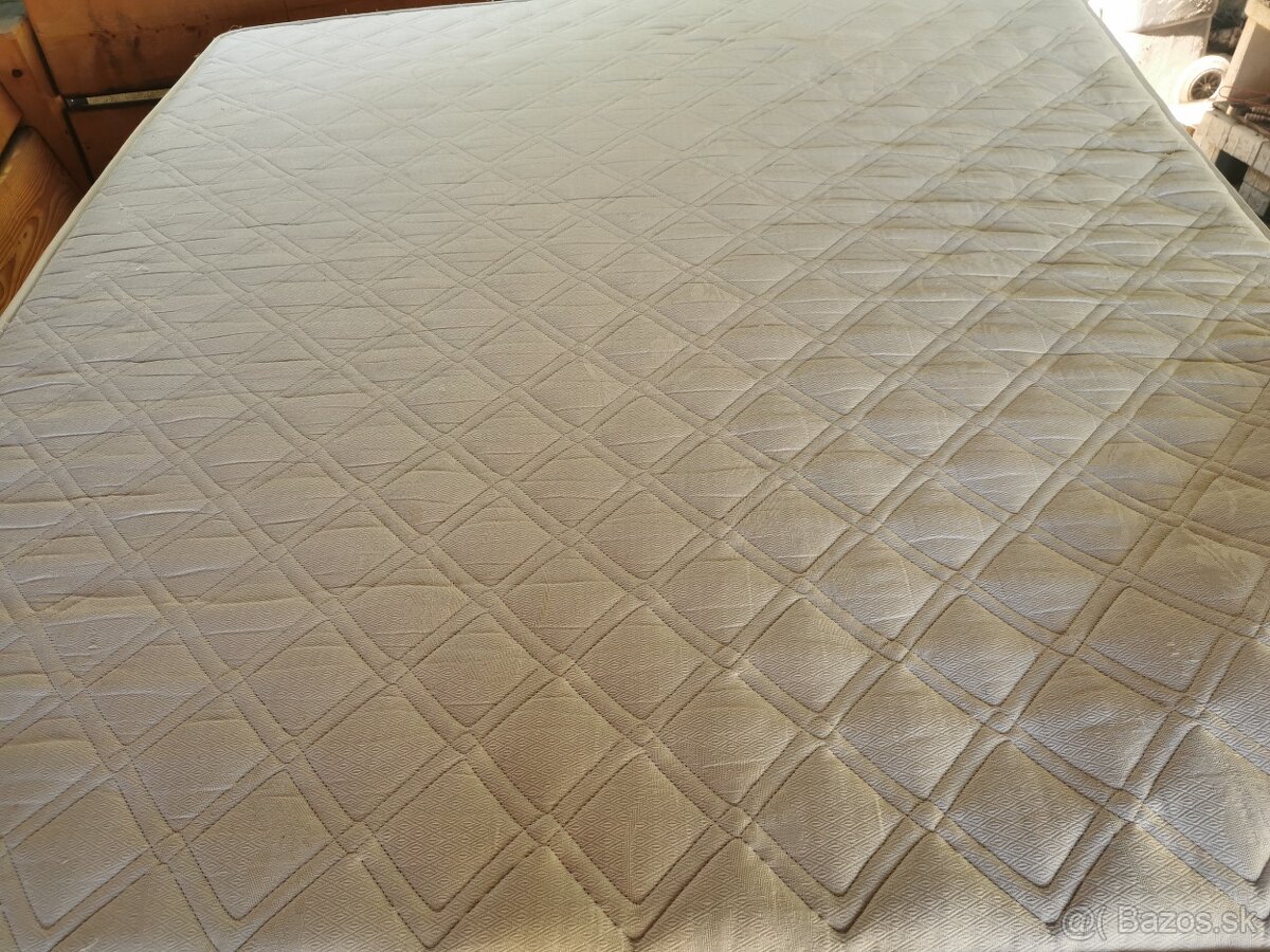 DARUJEM Matrac 180x200