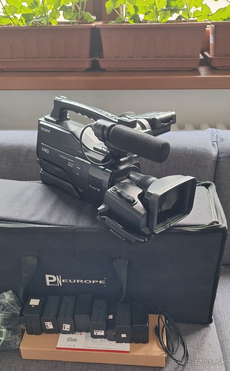 Velka poloprofesialna ,,SONY,,Kamera