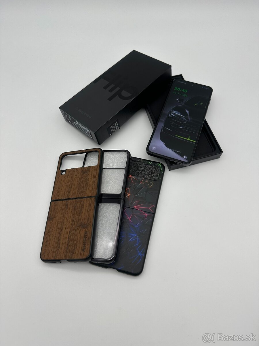 Samsung Galaxy Z Flip4 8/128GB Graphite + ZÁRUKA + DARČEK