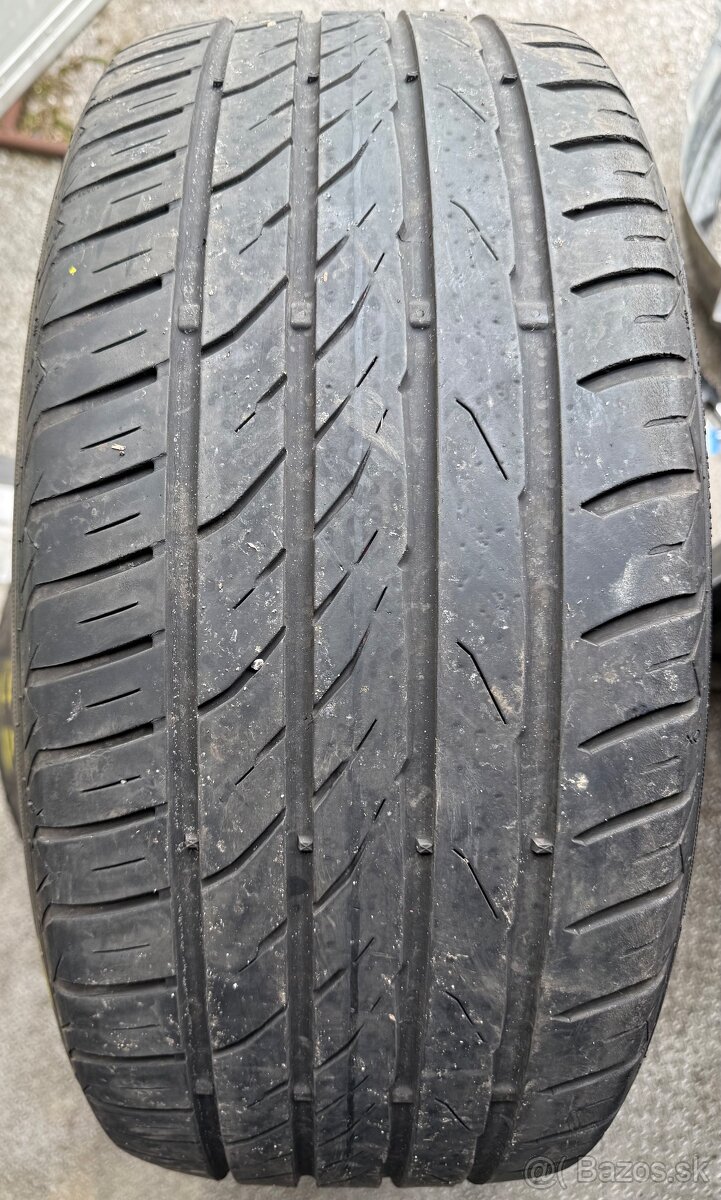 235/40 R19 XL letné 2ks