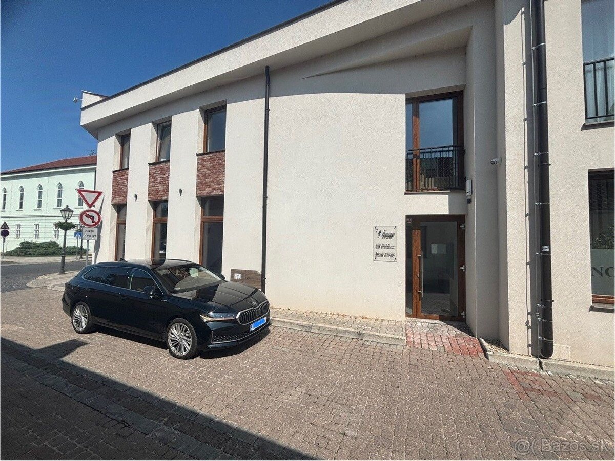 NA PREDAJ priestor v centre Trnavy – Halenárska ulica