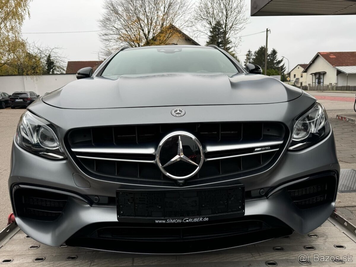 Mercedes-Benz E63S AMG v záruce TOP Stav